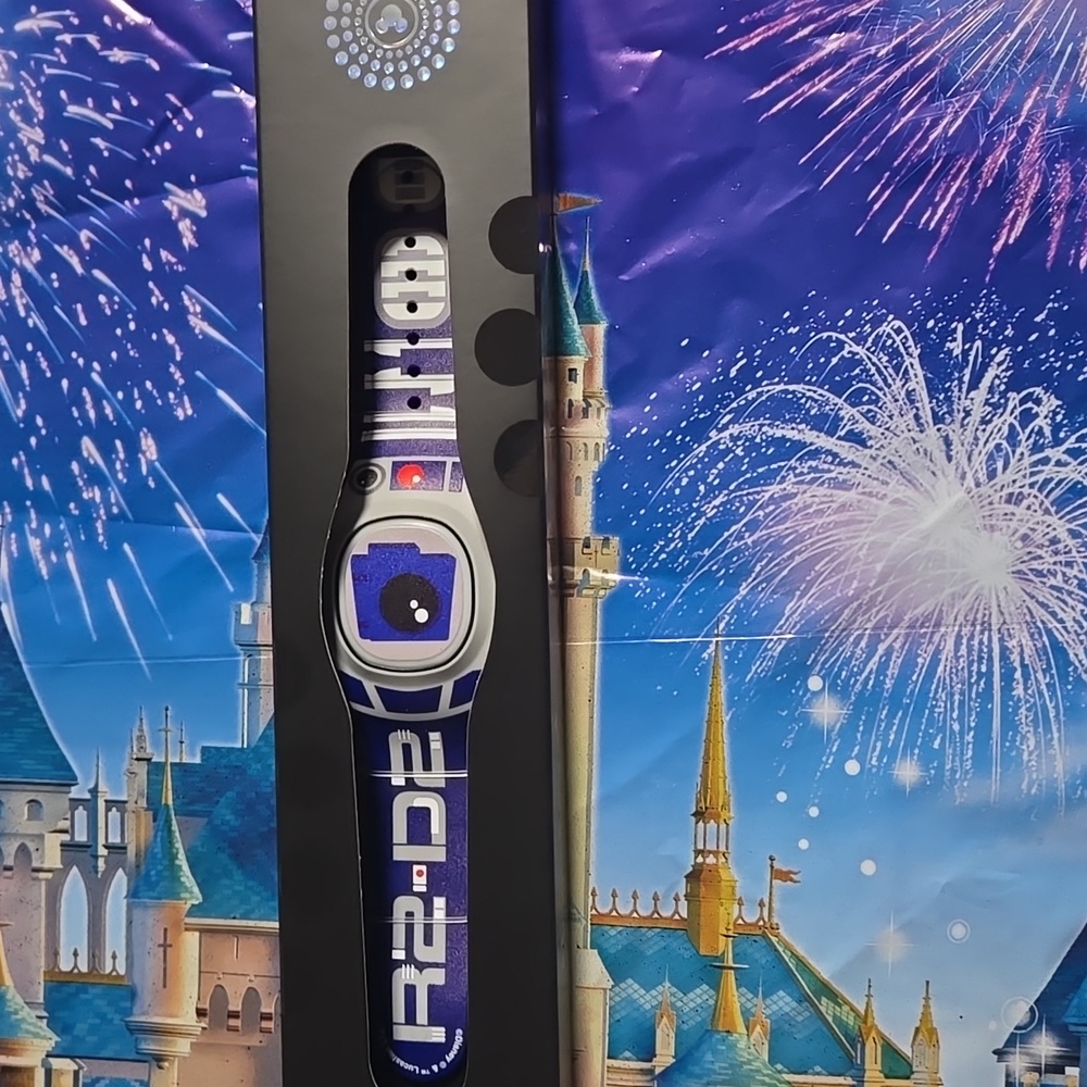 Disney Parks MagicBand + R2 D2 - Star Wars - Picture 3 of 4